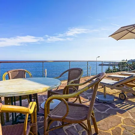 Luxueuse Surplombant La Mer - Vue Incroyable Villa
