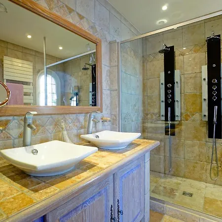 Villa Luxueuse Surplombant La Mer - Vue Incroyable